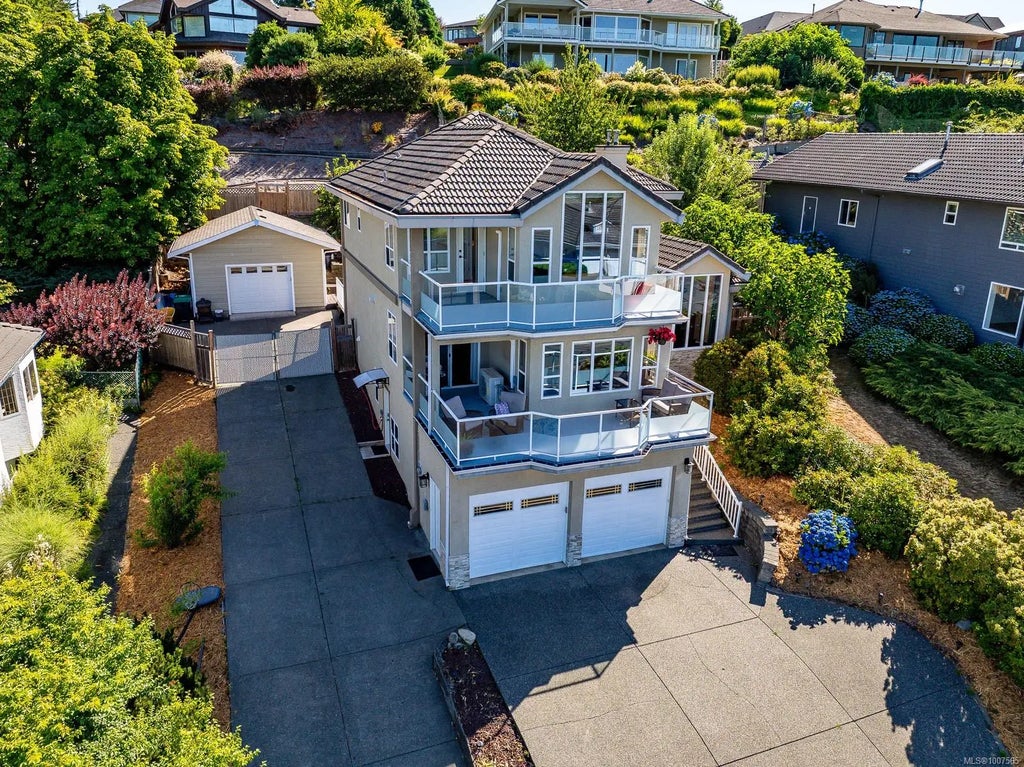 1418 Valley View Dr, Courtenay