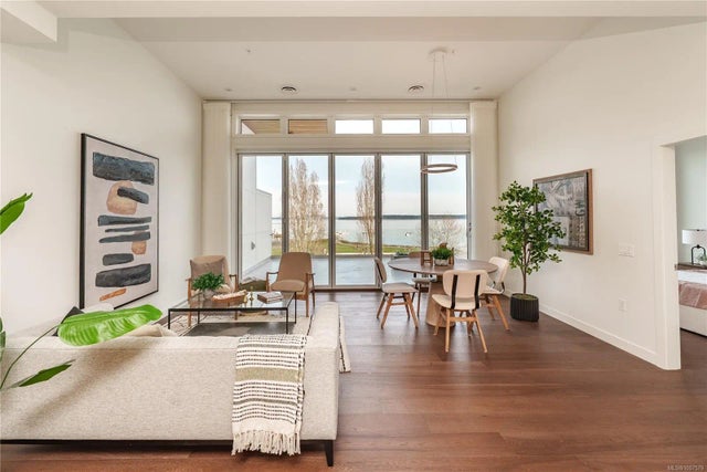 2 of 23 - 9570 Fifth St 403, Sidney, BC