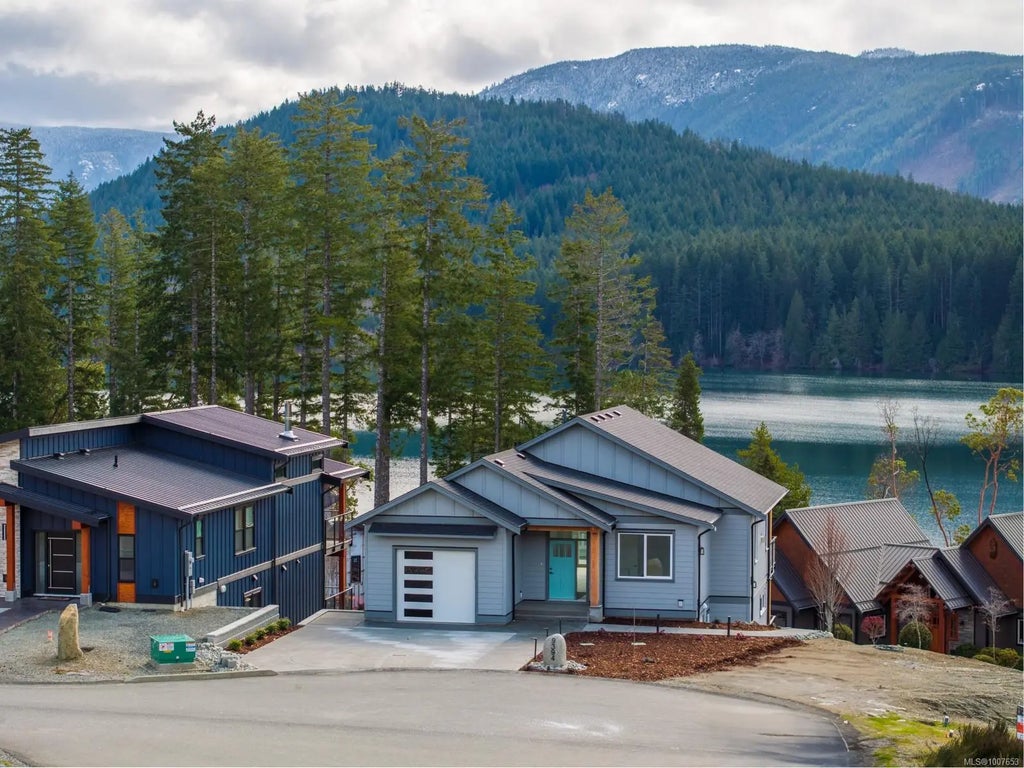 9394 Lakefront Rise, Lake Cowichan