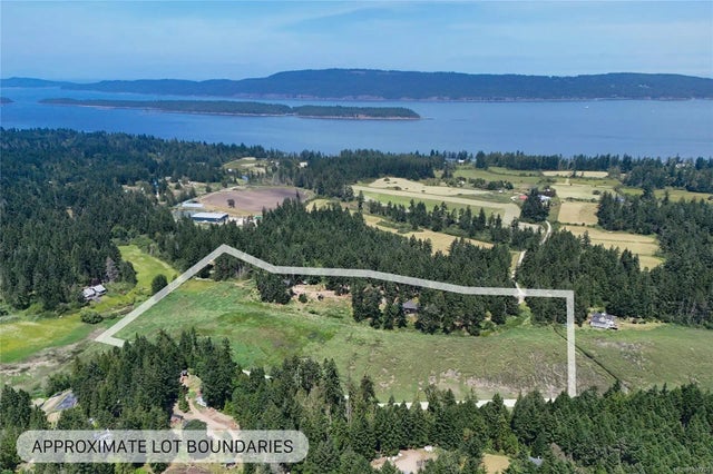 2 of 62 - 1710 North End Rd, Salt Spring, BC