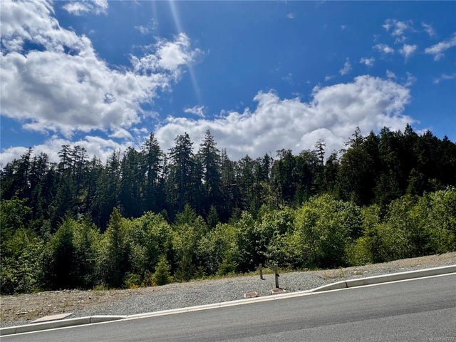 1 of 6 - 4848 Dixon Lane, Lantzville, BC