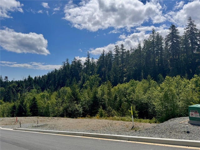 3 of 6 - 4848 Dixon Lane, Lantzville, BC