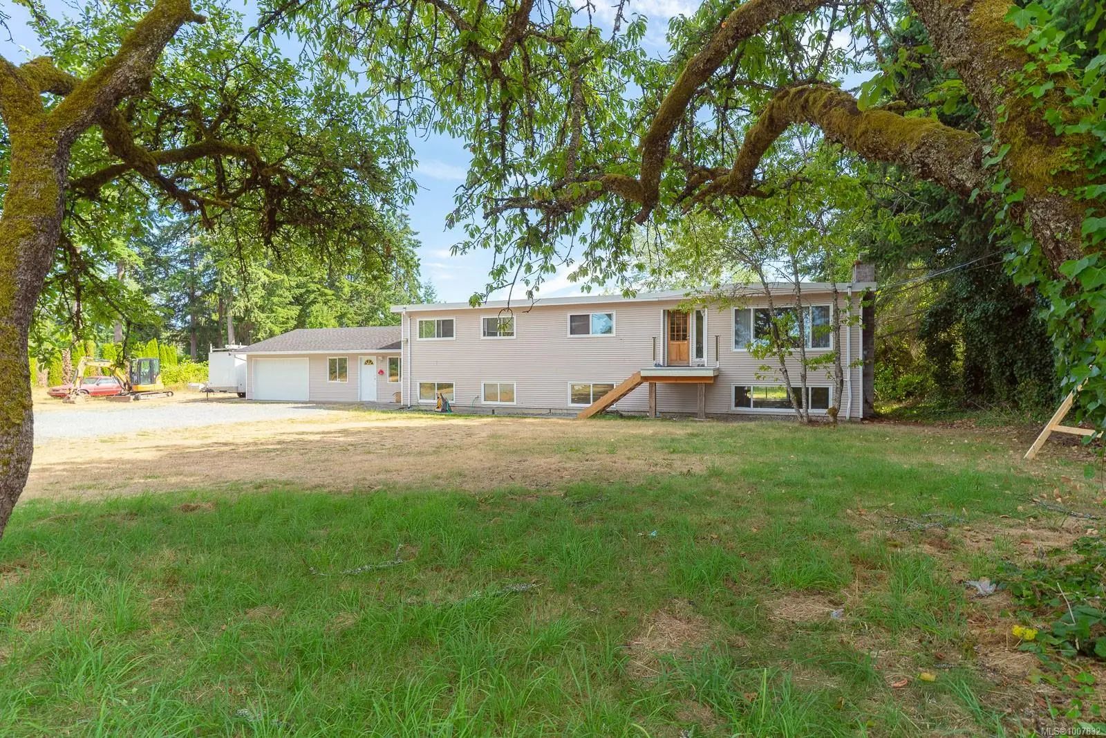 MLS #1007832 for Sale at 7405 Lantzville Rd, in the city of Lantzville, V0R 2H0