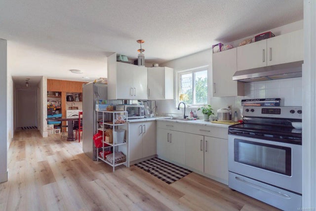 5 of 39 - 7405 Lantzville Rd, Lantzville, BC