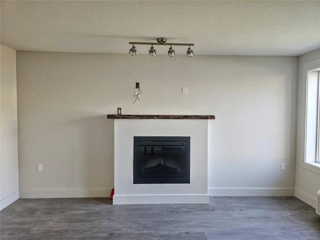 2 of 12 - 495 Nicol St, Nanaimo, BC