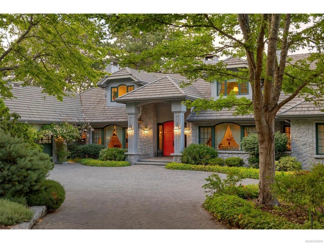 1 of 98 - 3445 Beach Dr, Oak Bay, BC