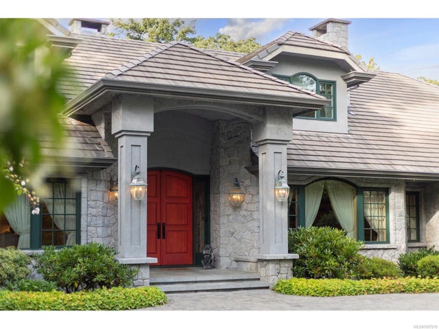 2 of 98 - 3445 Beach Dr, Oak Bay, BC