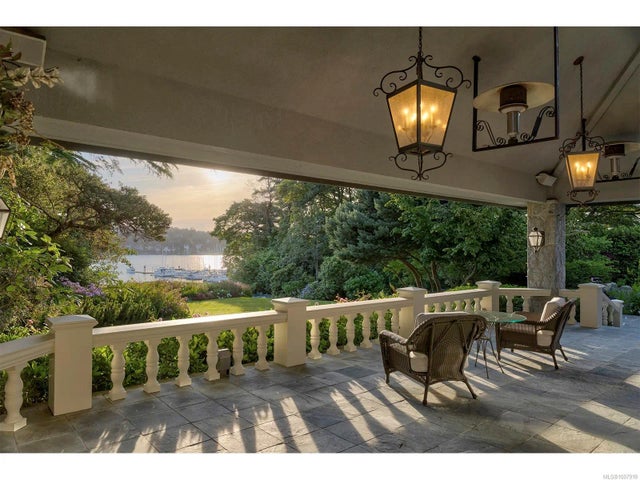 5 of 98 - 3445 Beach Dr, Oak Bay, BC