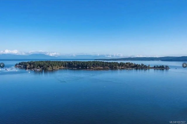 1 of 13 - 103 Captain Morgans Blvd, Protection Island, BC