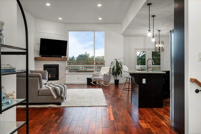 4 of 17 - 4999 Dunn Pl, Nanaimo, BC