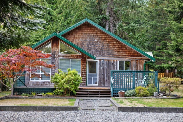 2 of 33 - 1655 Baikie Rd, Denman Island, BC