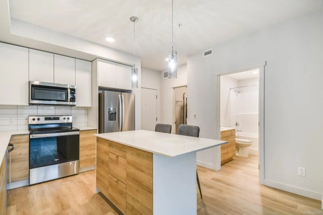 1 of 26 - 4830 Cedar Ridge Pl 104, Nanaimo, BC