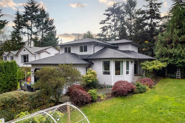1 of 48 - 7465 Fernmar Rd, Lantzville, BC