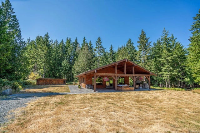 1 of 52 - 3005 Christie Rd, Qualicum Beach, BC