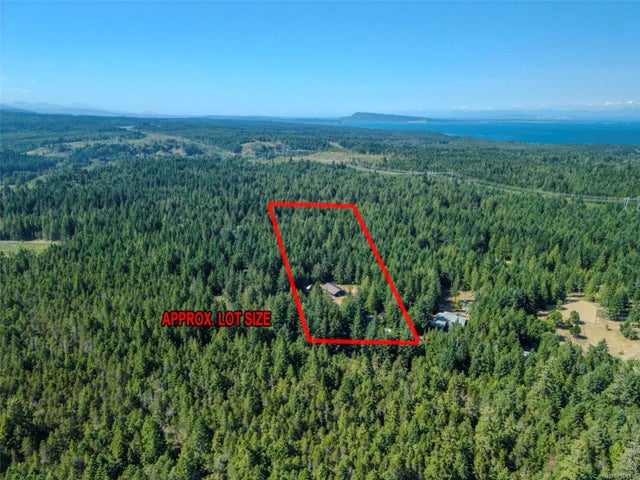 2 of 52 - 3005 Christie Rd, Qualicum Beach, BC