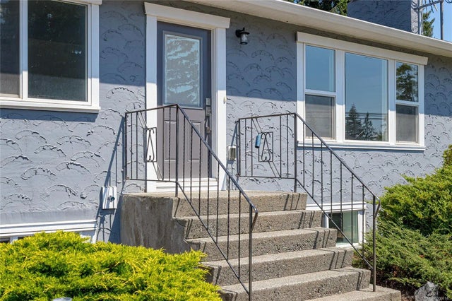 4 of 61 - 5350 Metral Dr, Nanaimo, BC