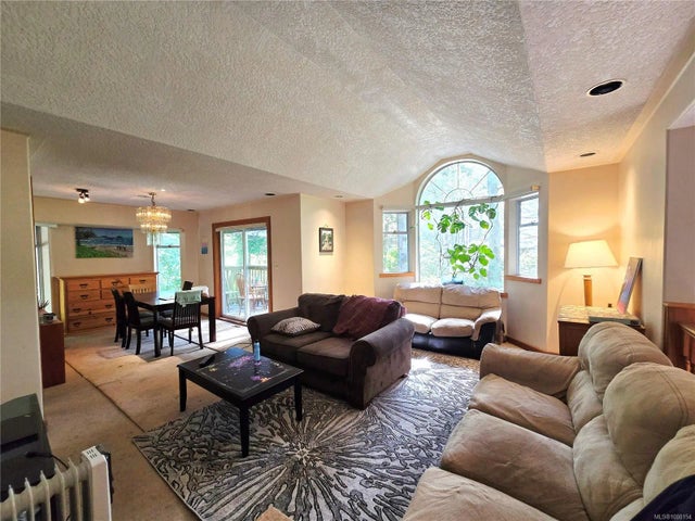 4 of 17 - 1294 Lynn Rd, Tofino, BC