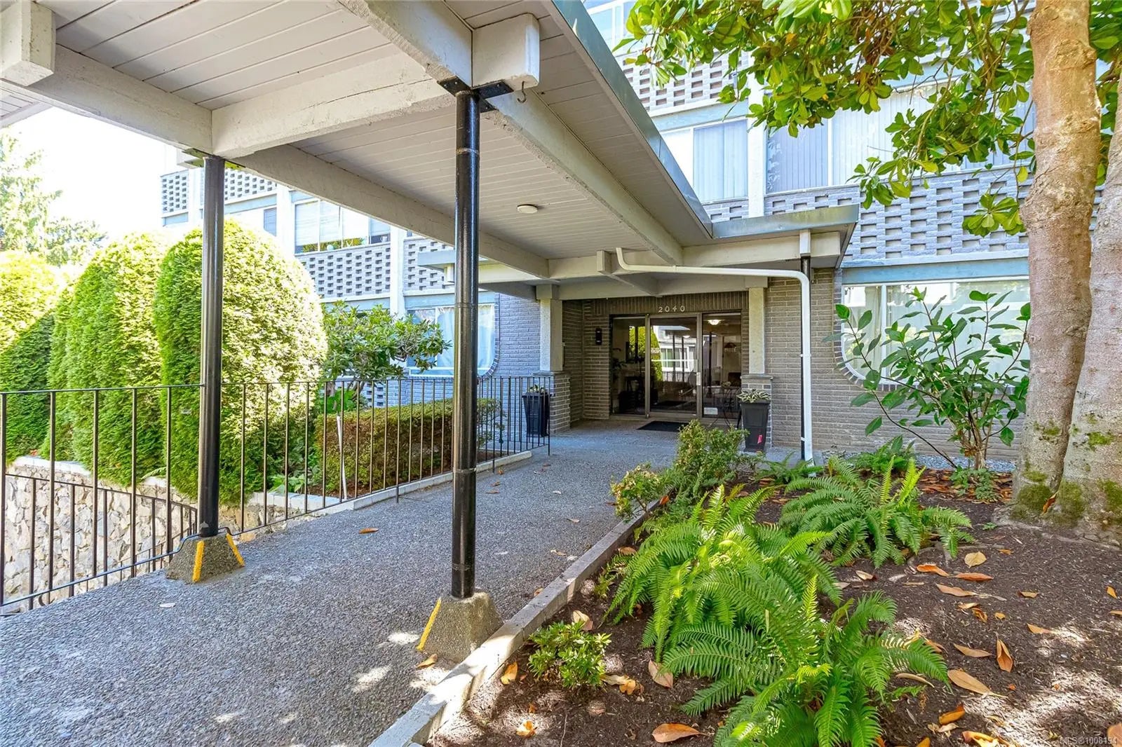 Sidney Homes for Sale in the neighborhood of Marina Park in the Zipcode of V8L 2R1