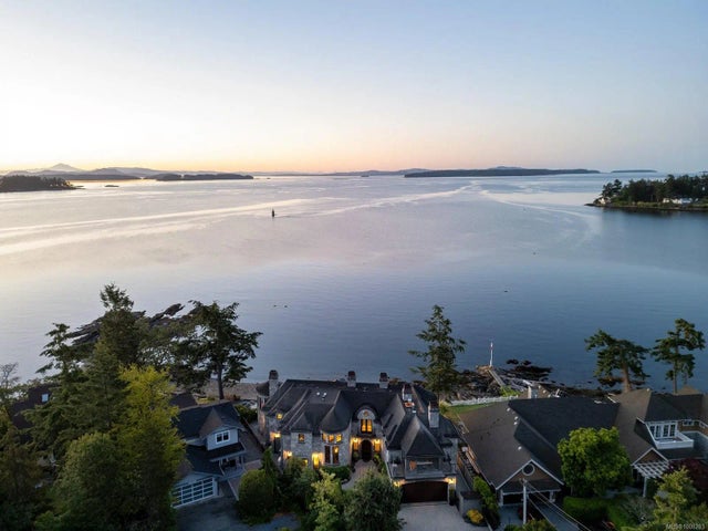 3 of 48 - 10493 Allbay Rd, Sidney, BC