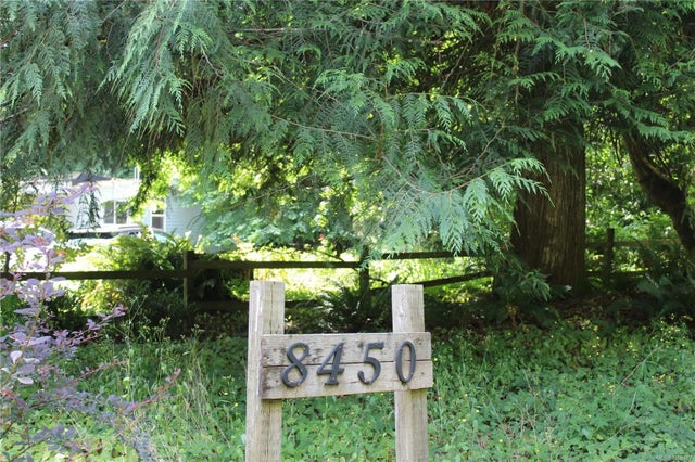 1 of 30 - 8450 Berray Rd, Fanny Bay, BC