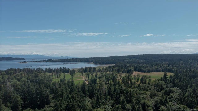 4 of 30 - 8450 Berray Rd, Fanny Bay, BC