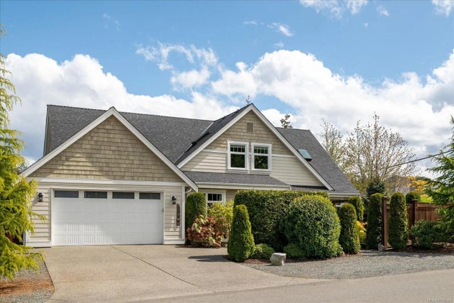 1 of 59 - 672 Lowry's Rd, Parksville, BC