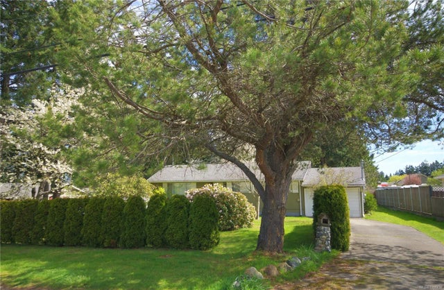 1 of 10 - 603 Johnstone Rd, Parksville, BC