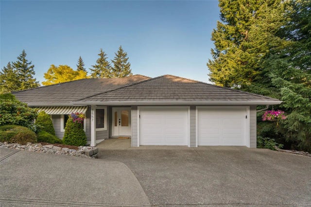 2 of 39 - 3557 Collingwood Dr, Nanoose Bay, BC