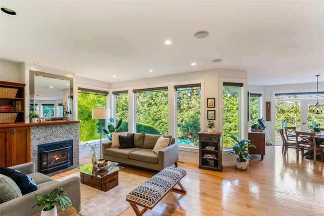 4 of 39 - 3557 Collingwood Dr, Nanoose Bay, BC