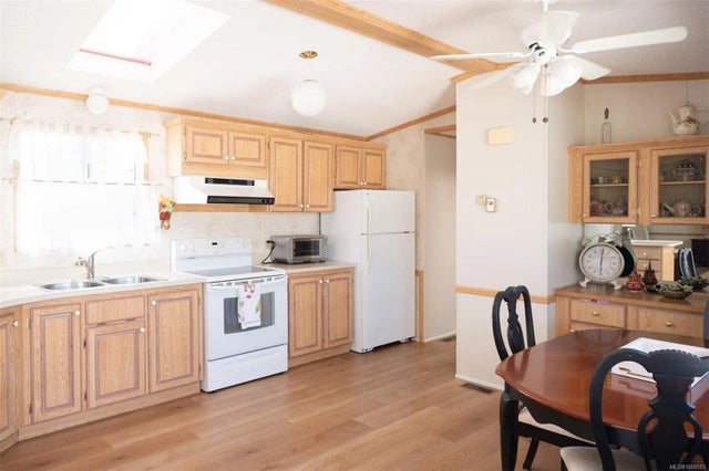 2 of 26 - 450 Stanford Ave E 32, Parksville, BC