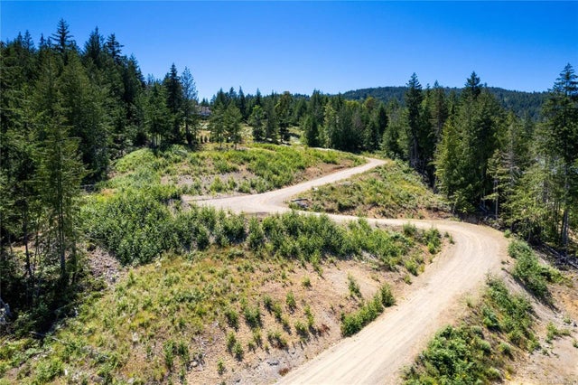 5 of 14 - Lt 3 Wesley Ridge Pl, Qualicum Beach, BC