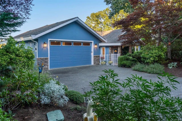 1 of 53 - 3419 Redden Rd, Nanoose Bay, BC