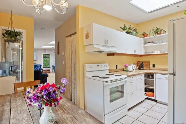 3 of 43 - 1100 Mount Rd, Hornby Island, BC