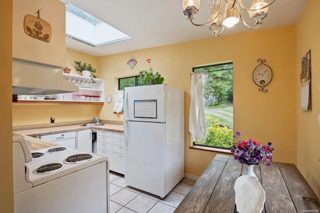 4 of 43 - 1100 Mount Rd, Hornby Island, BC