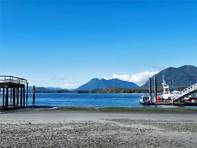 2 of 28 - 320 Main St, Tofino, BC