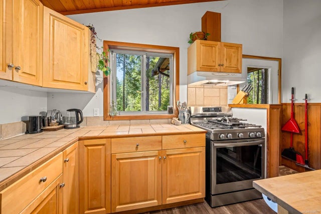 5 of 68 - 924 Siskin Lane, Cortes Island, BC