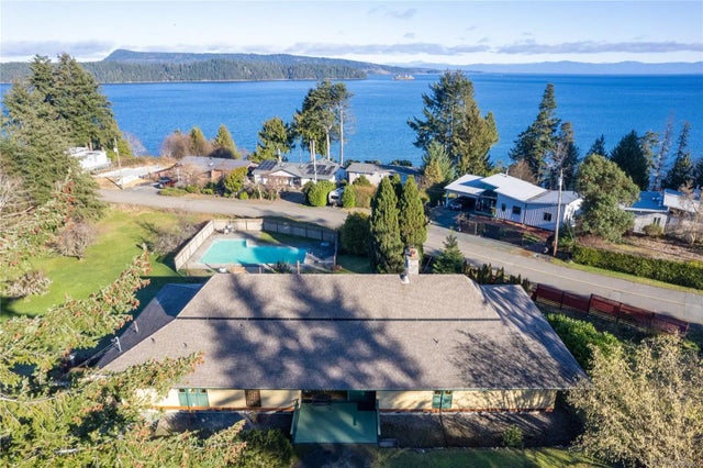 1 of 75 - 160 Kopina Dr, Bowser, BC