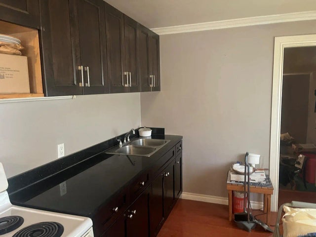 4 of 9 - 486 Wakesiah Ave, Nanaimo, BC