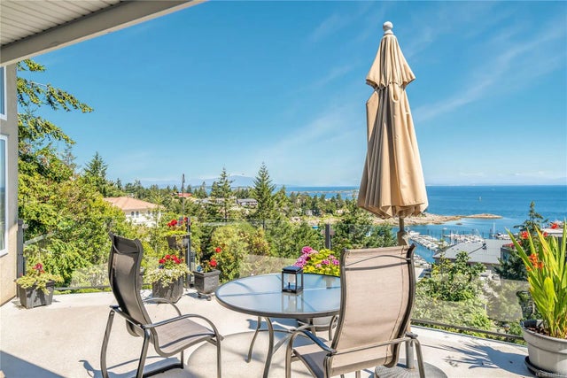 1 of 62 - 3495 Seabluff Lane, Nanoose Bay, BC