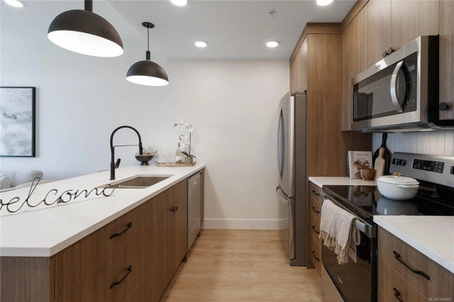 201 Dogwood Dr 103, Ladysmith