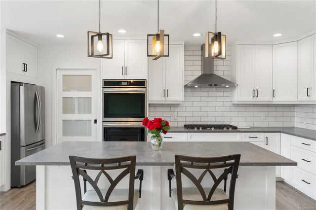 2 of 43 - 250 Cedar St, Parksville, BC