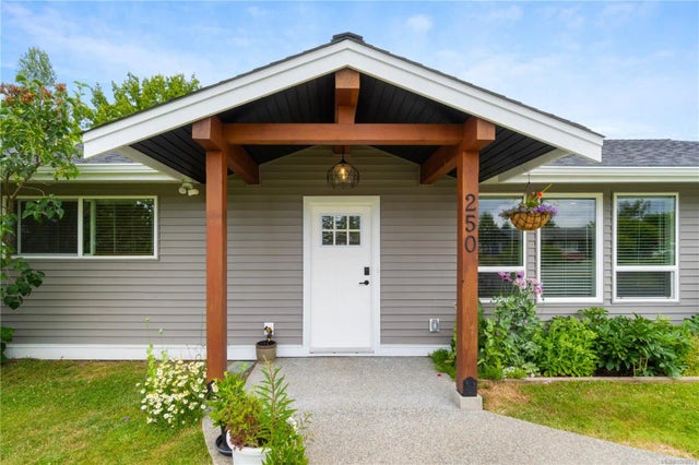 3 of 43 - 250 Cedar St, Parksville, BC