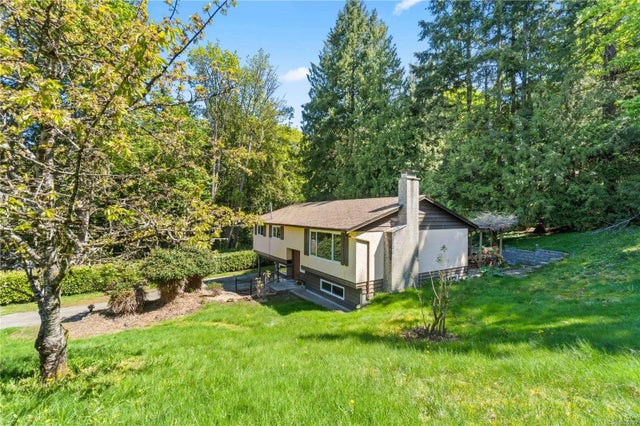1 of 39 - 2749 Joanna Terr, Nanaimo, BC