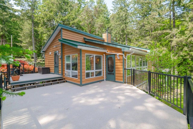 1 of 76 - 149 Pilkey Point Rd, Thetis Island, BC