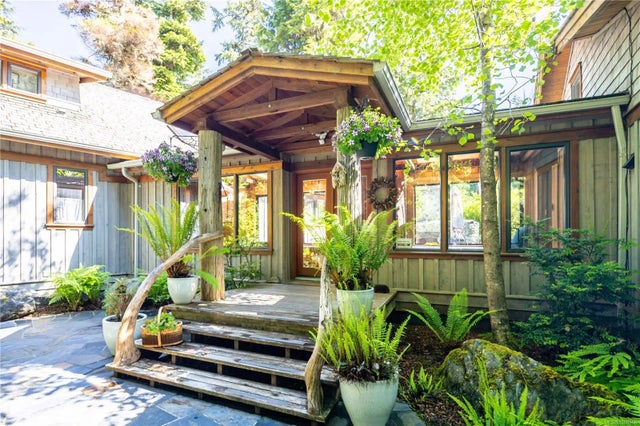 5 of 40 - 1180 Lynn Rd, Tofino, BC