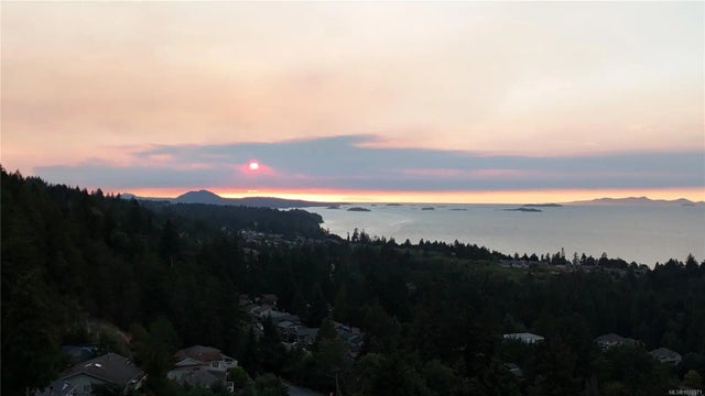 1 of 10 - 4730 Laguna Way, Nanaimo, BC