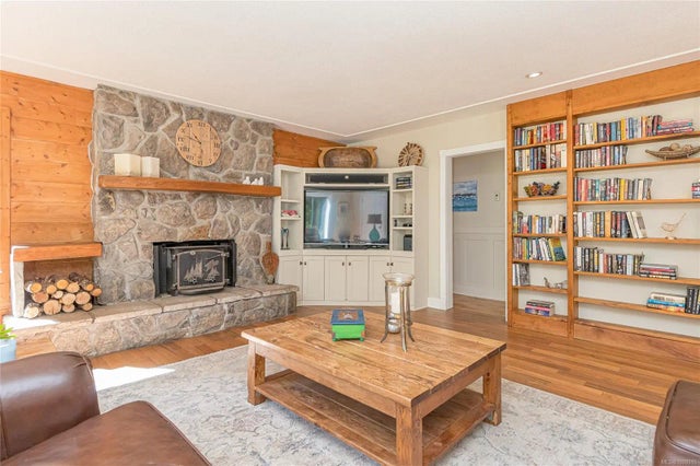 2 of 83 - 6368 Island Hwy W, Qualicum Beach, BC