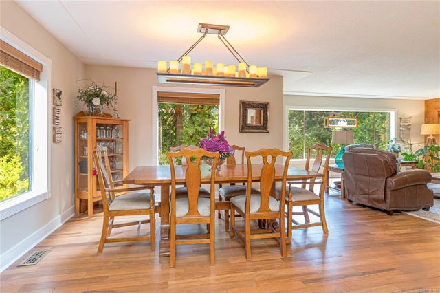 4 of 83 - 6368 Island Hwy W, Qualicum Beach, BC