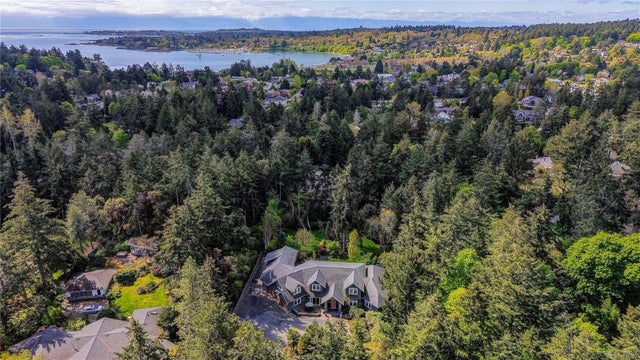 1 of 59 - 2615 Queenswood Dr, Saanich, BC