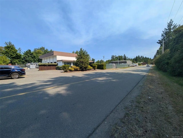 5 of 26 - 253 Fern Rd, Qualicum Beach, BC